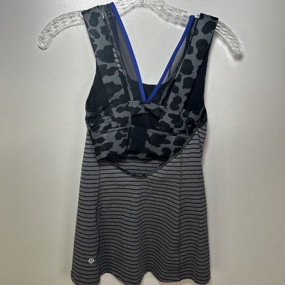Lululemon Sz. 4 Super Sport Gray Blue Striped Animal Print Athletic Tank Top - Picture 3 of 12